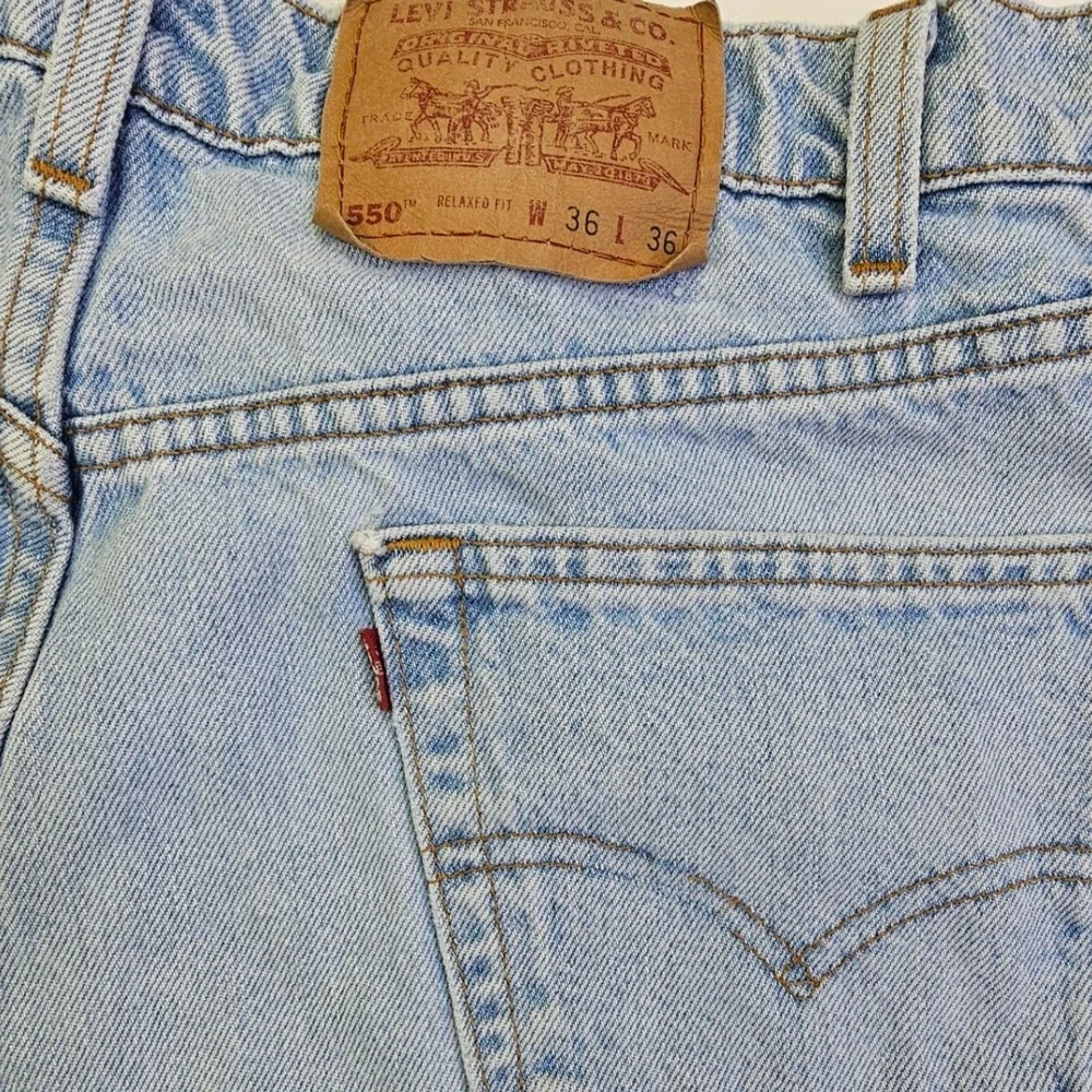 Levi Strauss 550 Relaxed Fit Light Wash Denim Jeans Mens Size 36x36 Made‎ in USA